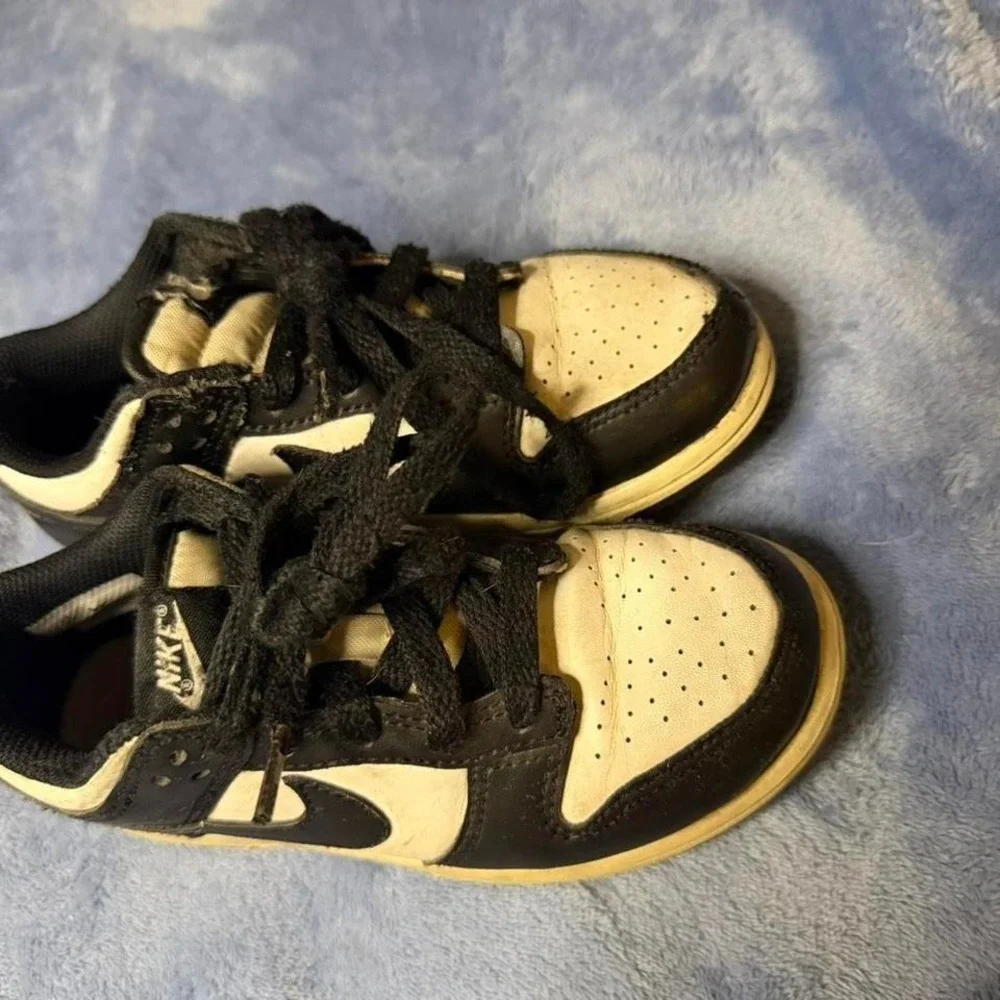Nike Dunk Low panda‎ black trainers kids size13c